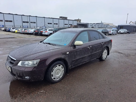 Hyundai SONATA
