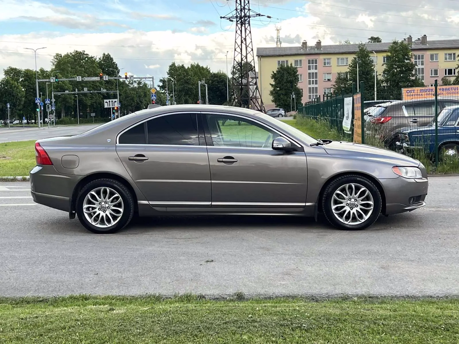 Volvo S80