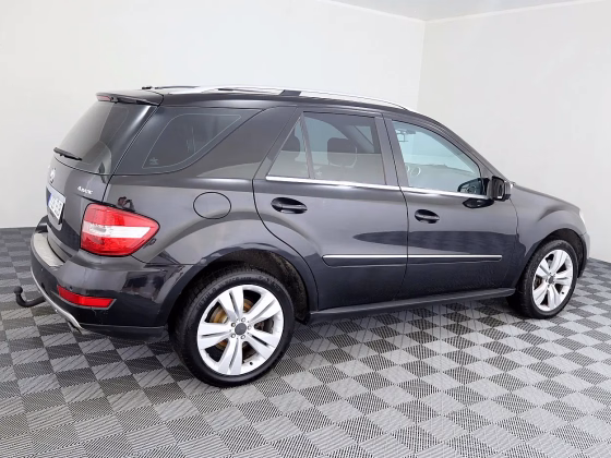 Mercedes-Benz ML 320