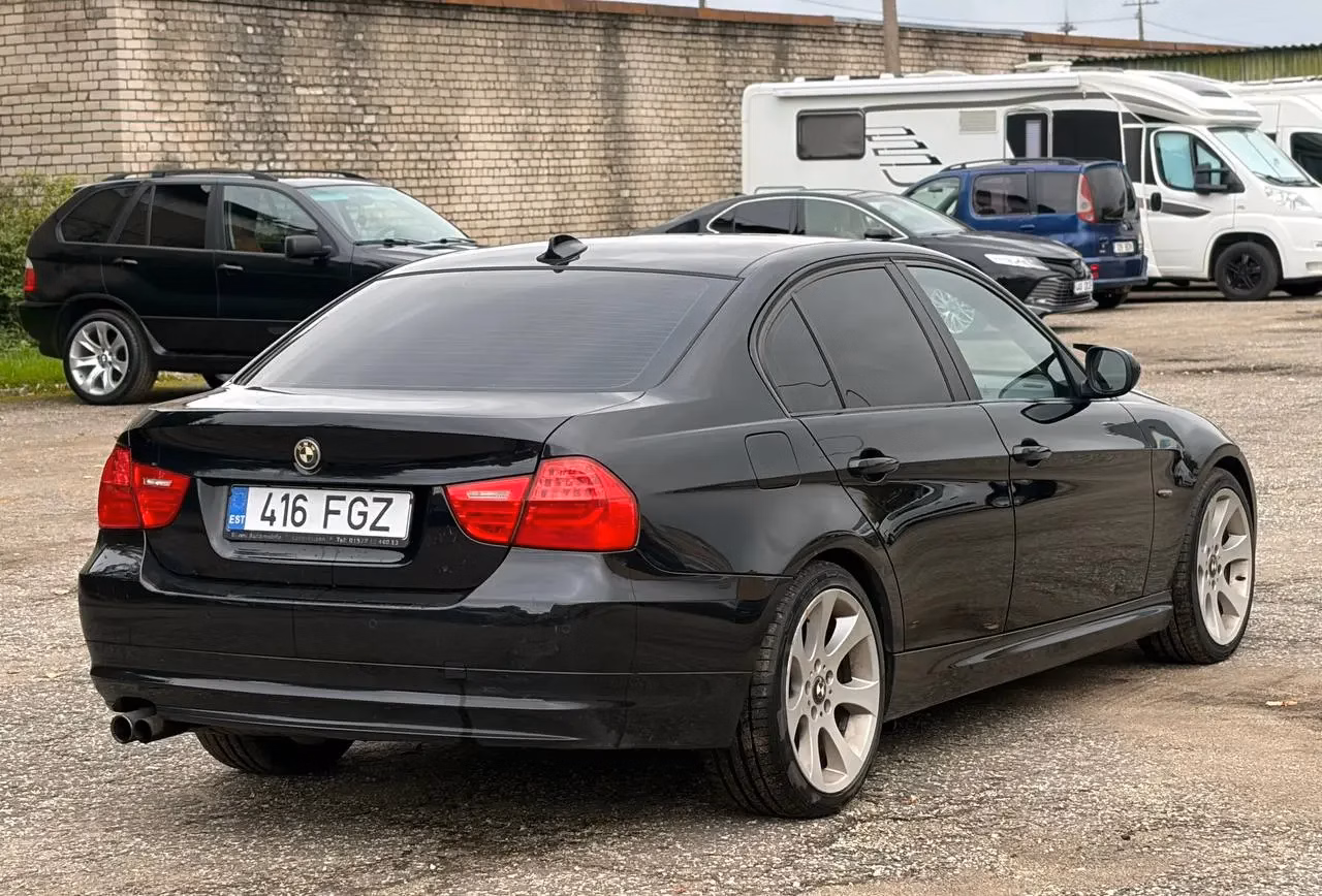 BMW 325