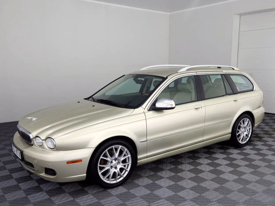 Jaguar X-Type