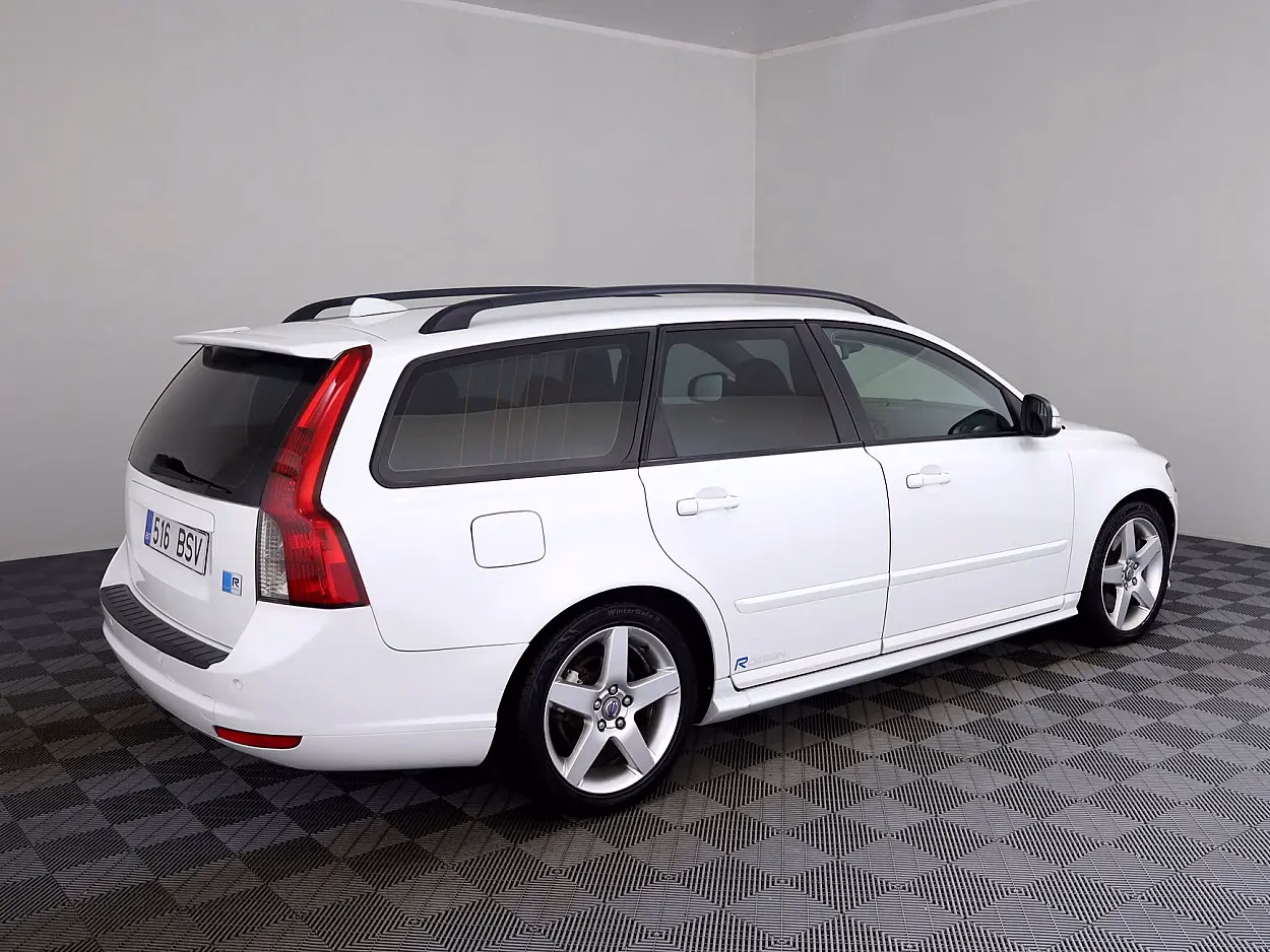 Volvo V50