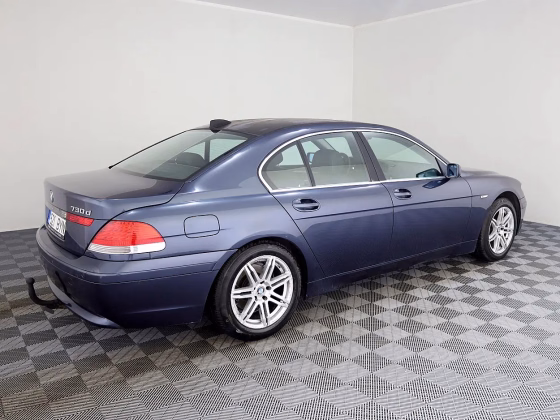 BMW 730