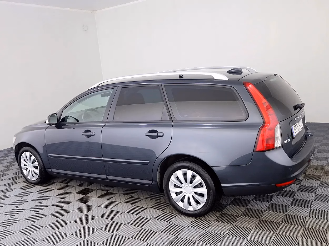 Volvo V50