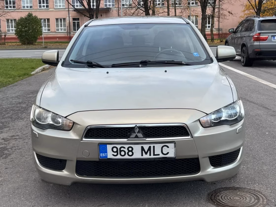 Mitsubishi Lancer