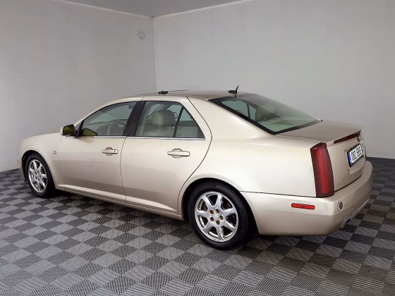 Cadillac STS