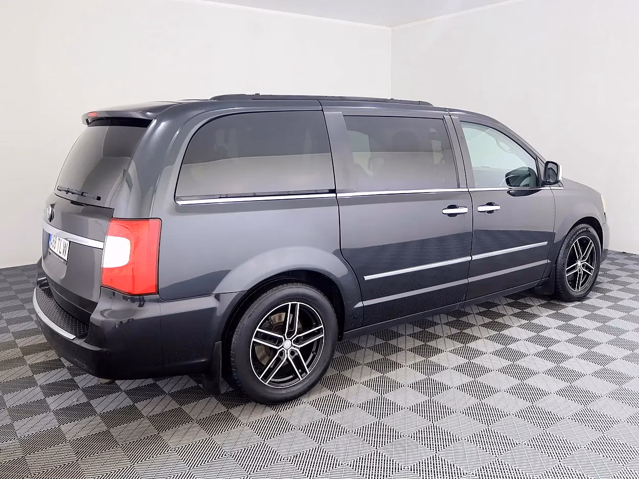 Lancia Voyager