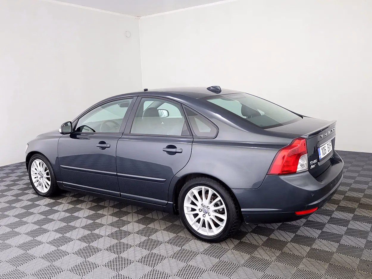 Volvo S40