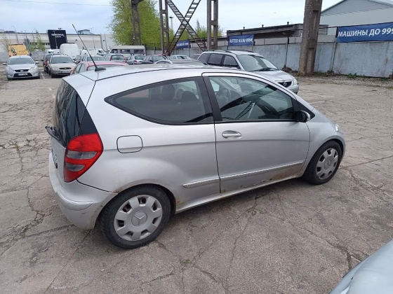 Mercedes-Benz A 200