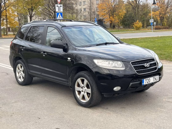 Hyundai SANTA FE