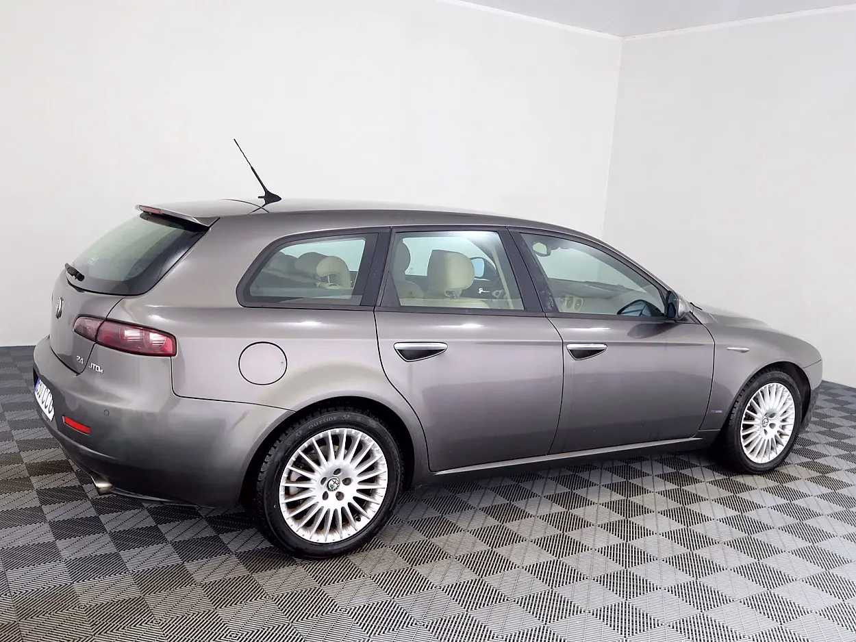 Alfa Romeo 159