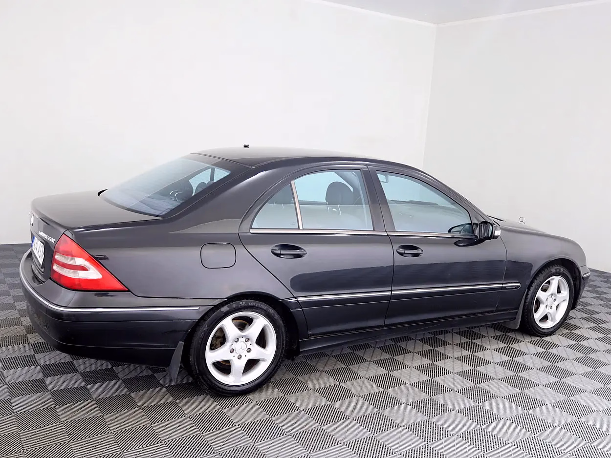 Mercedes-Benz C 200