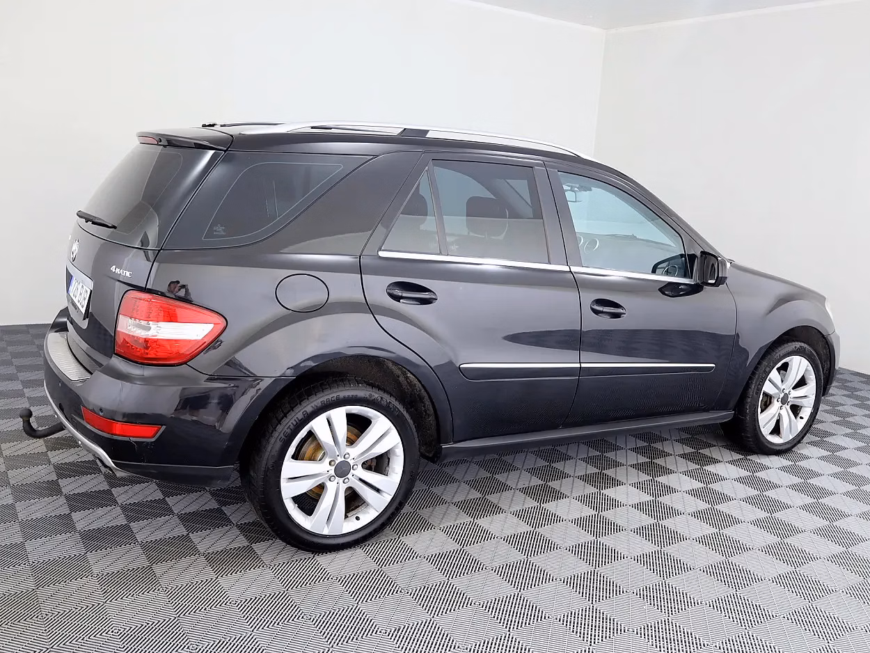 Mercedes-Benz ML 320