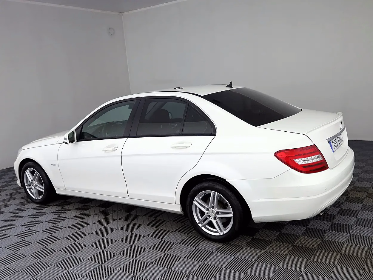 Mercedes-Benz C 180