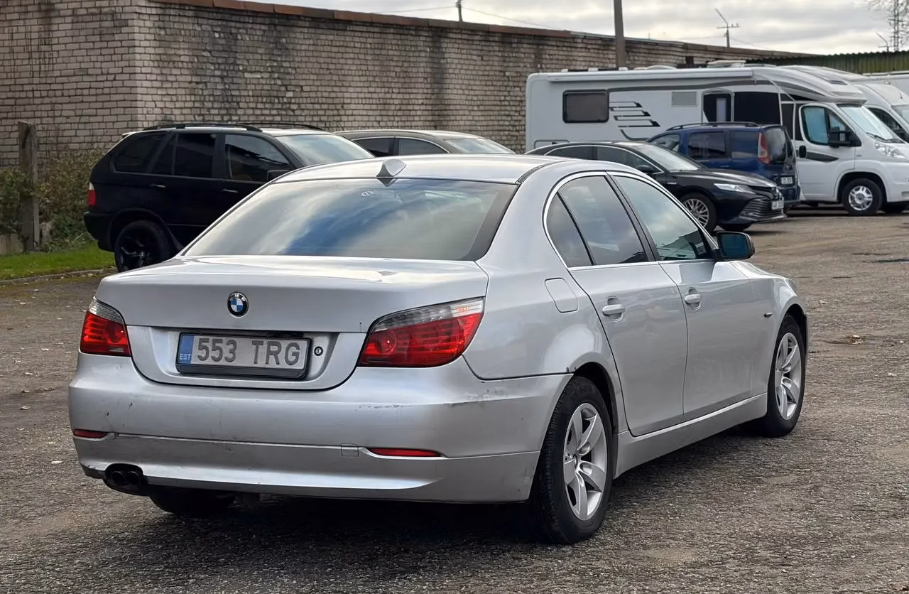 BMW 525