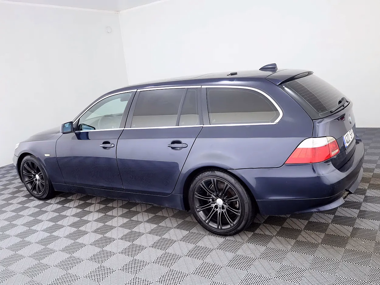 BMW 525